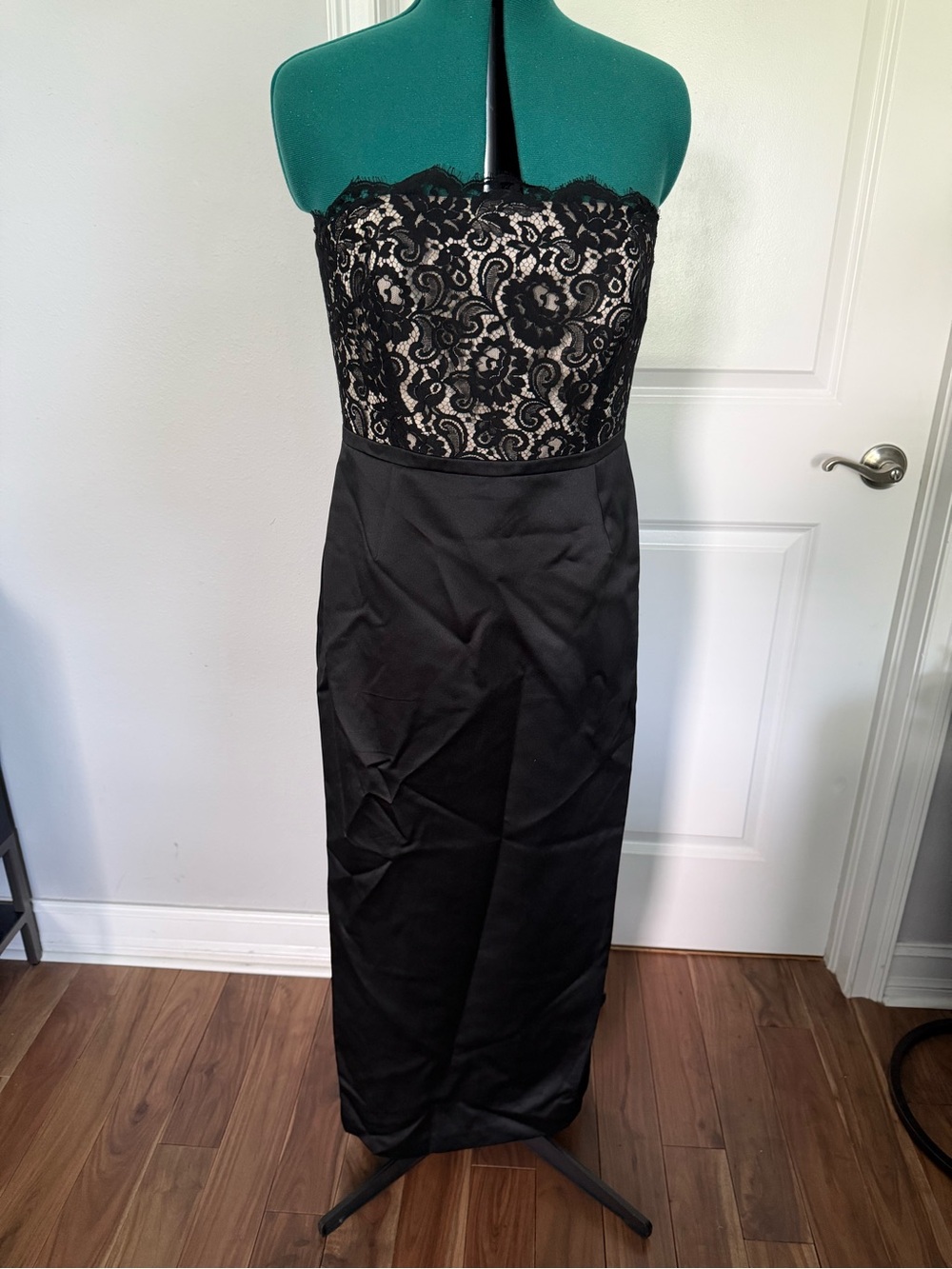 Petite Vintage Strapless Black Lace Bodice Evening Dress